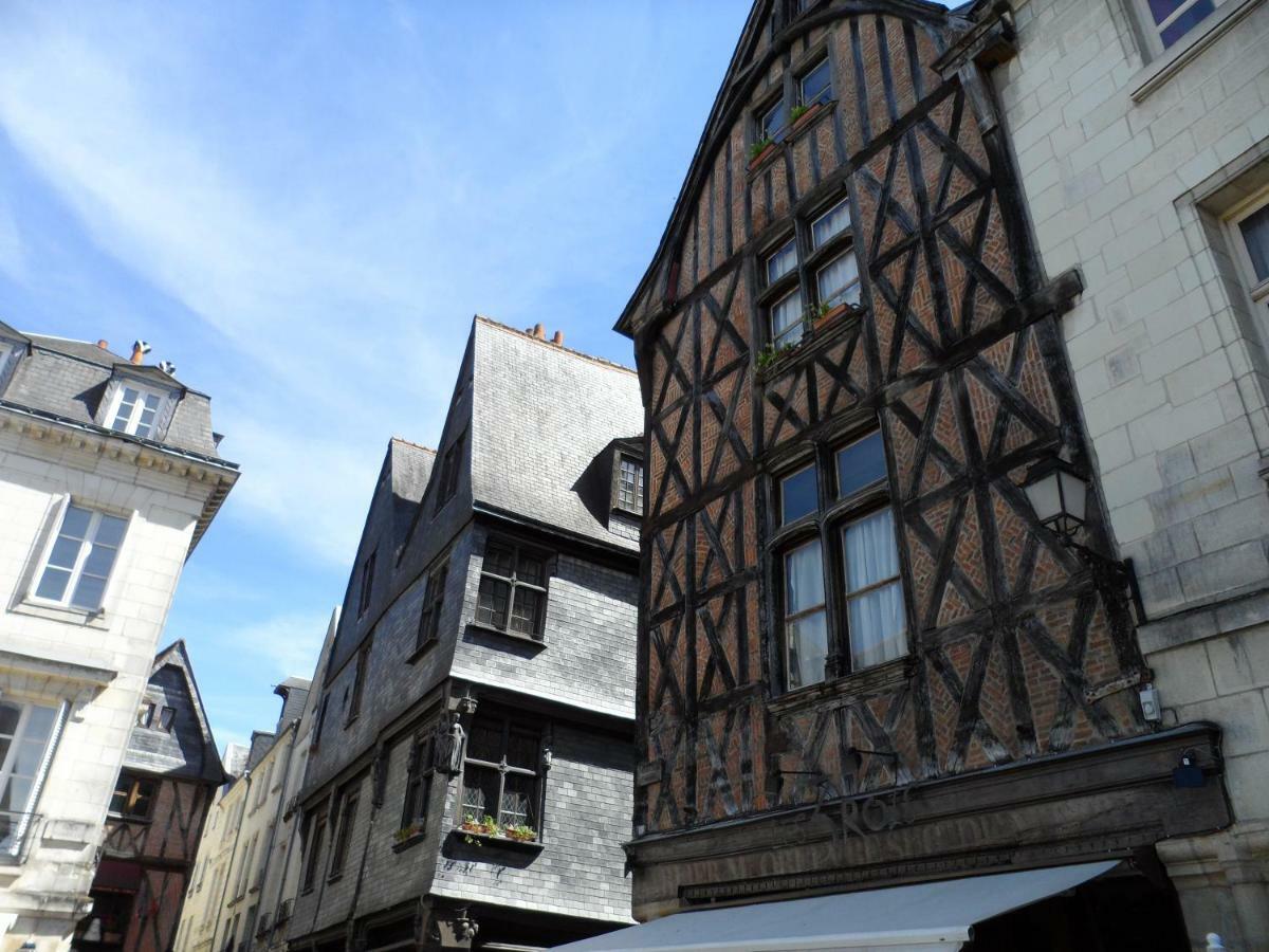 Gite De La Tour De Guise 1 Тур Екстер'єр фото